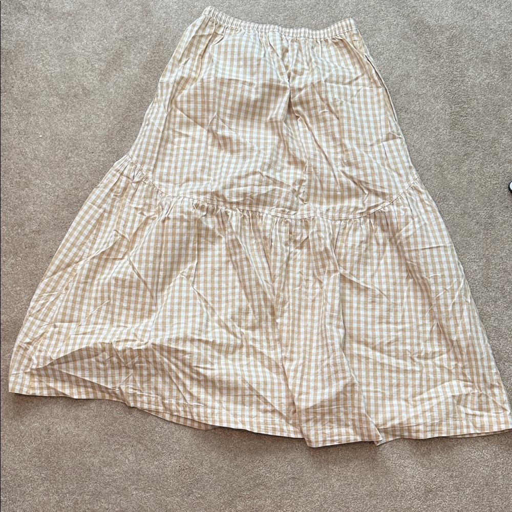 Old Navy Cream gingham Maxi Skirt - Picture 4 of 6